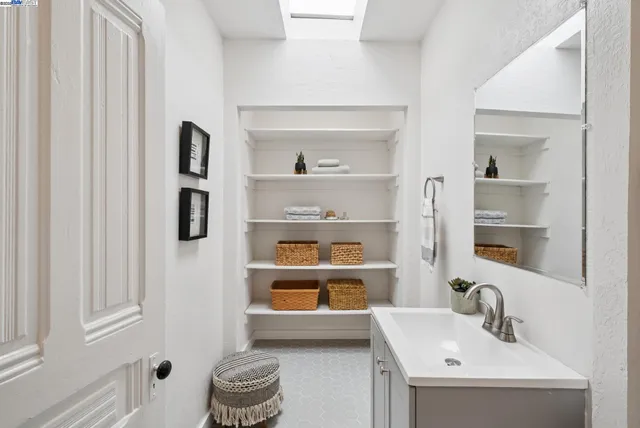 $890,000 | 1805 Eagle Avenue, Alameda, CA 94501