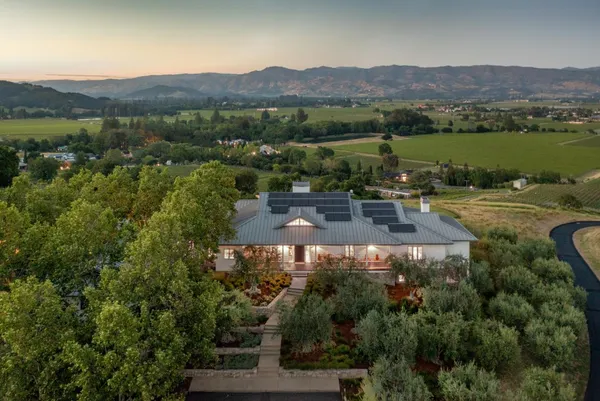 $17,750,000 | 3075 Dry Creek Road, Napa, CA 94558