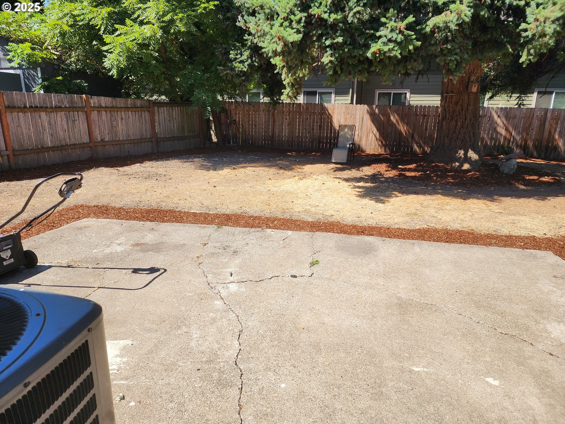 4061 Hawthorne Avenue Northeast Salem, OR 97301 - Photo 11 of 13 a view of wooden fence