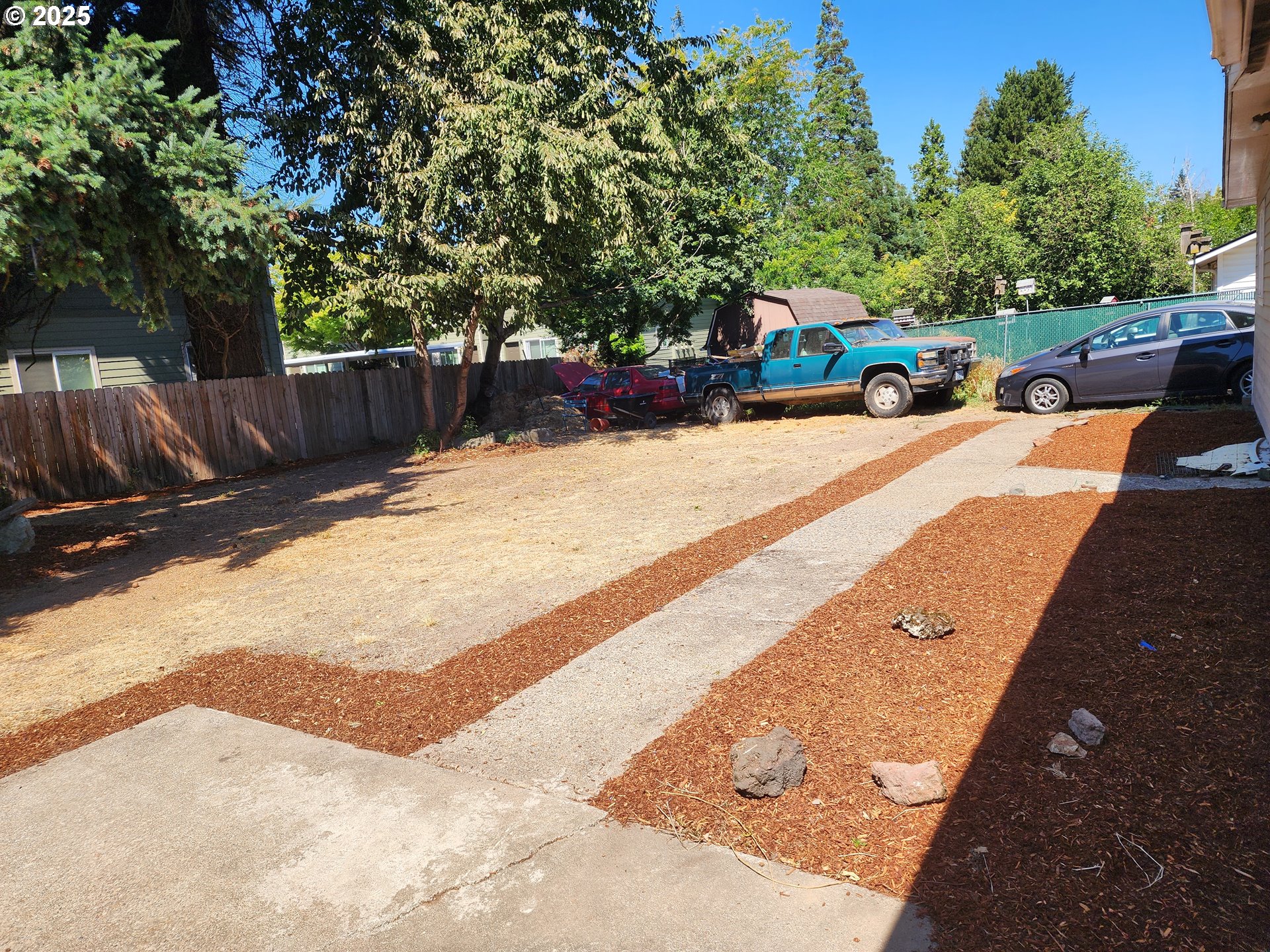 4061 Hawthorne Avenue Northeast Salem, OR 97301 - Photo 12 of 13 a view of street with parked cars