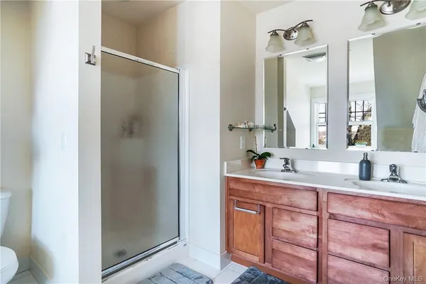 $4,100 | 297 West Post Road, White Plains, NY 10606