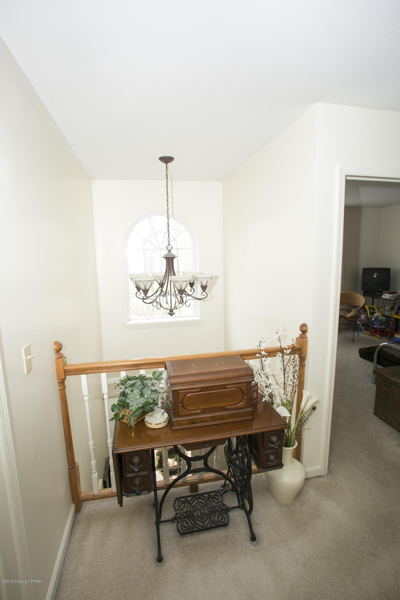 223 Cactus Road Stroudsburg, PA 18360 - Photo 16 of 38 a view of a dining room with furniture