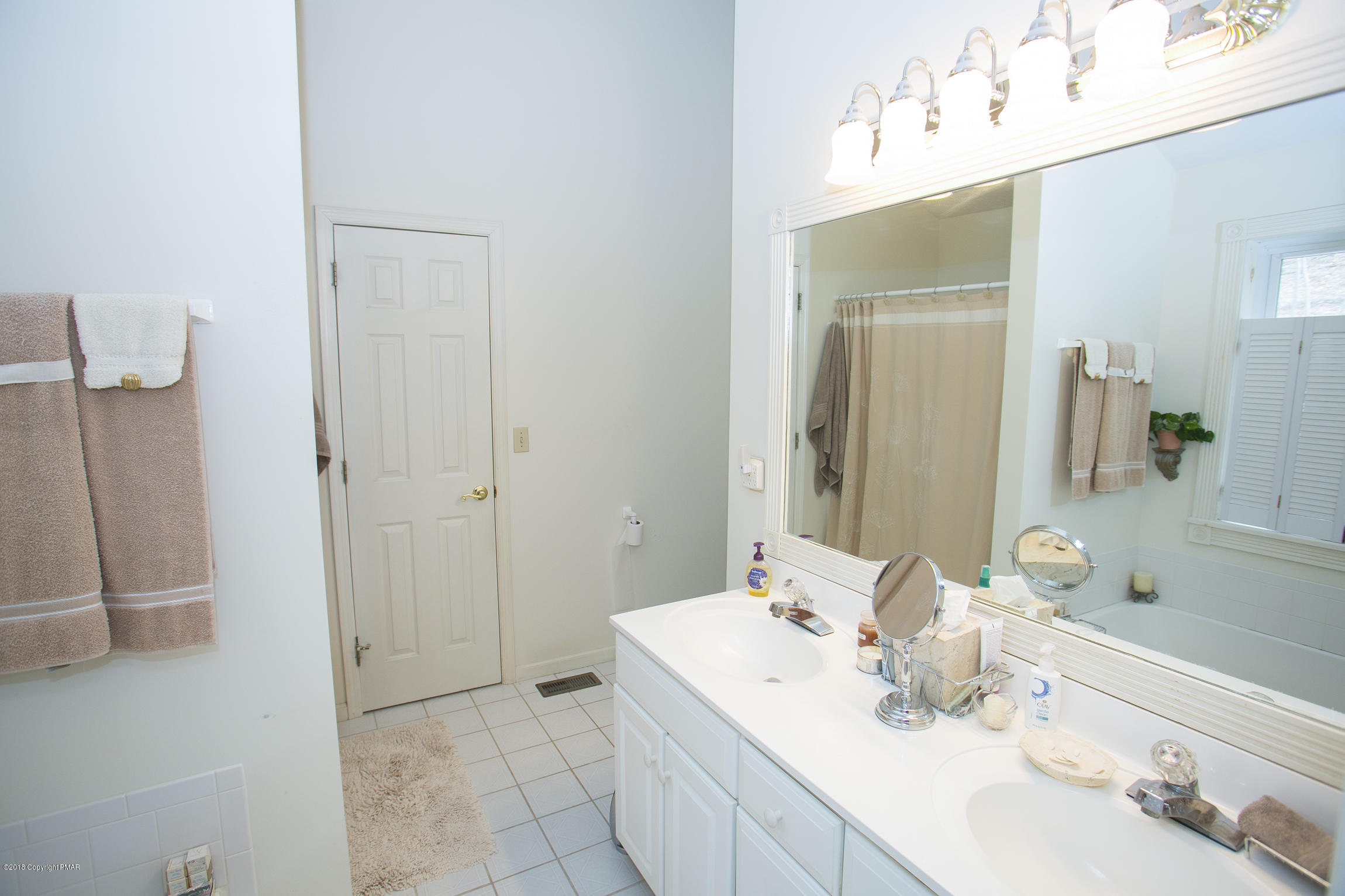 223 Cactus Road Stroudsburg, PA 18360 - Photo 22 of 38 a bathroom with a double vanity sink mirror and double