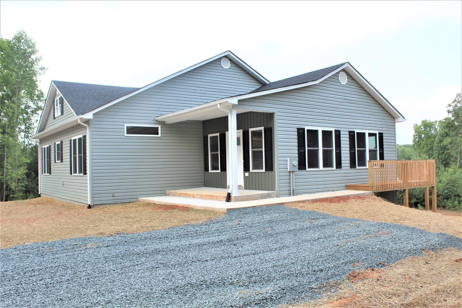 266 Spring Grove Road Spout Spring, VA 24593 - Photo 3 of 28