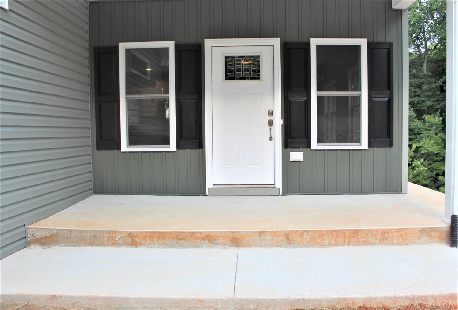 266 Spring Grove Road Spout Spring, VA 24593 - Photo 5 of 28