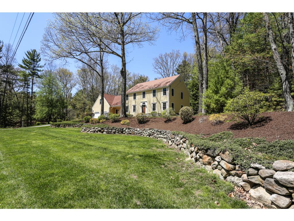 8 Flintlock Road Bedford, NH 03110 - Photo 3 of 36 Gallery Image 3
