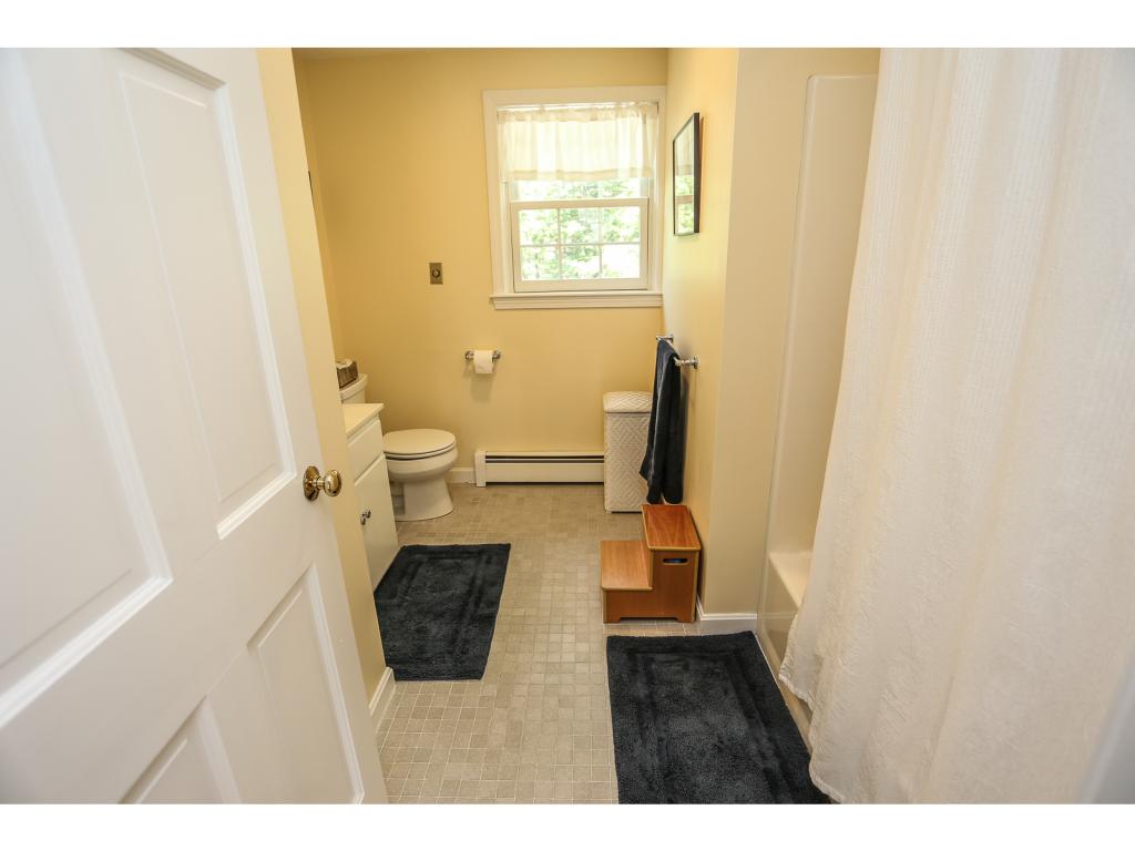 8 Flintlock Road Bedford, NH 03110 - Photo 22 of 36 Gallery Image 22