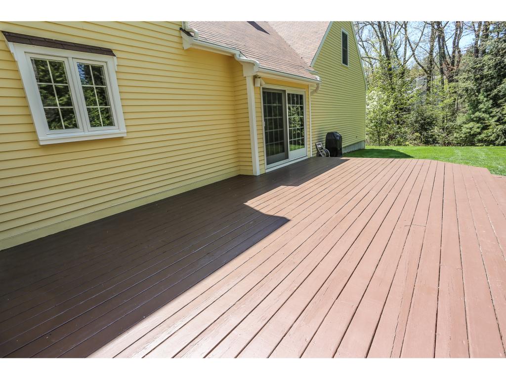 8 Flintlock Road Bedford, NH 03110 - Photo 7 of 36 Gallery Image 7