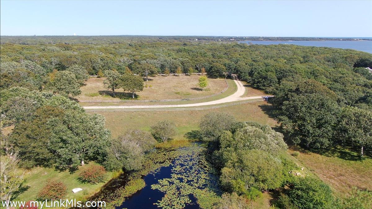 32 Boldwater Road Edgartown, MA 02539 - Photo 18 of 55 Grand Meadow with Long Stone Wall