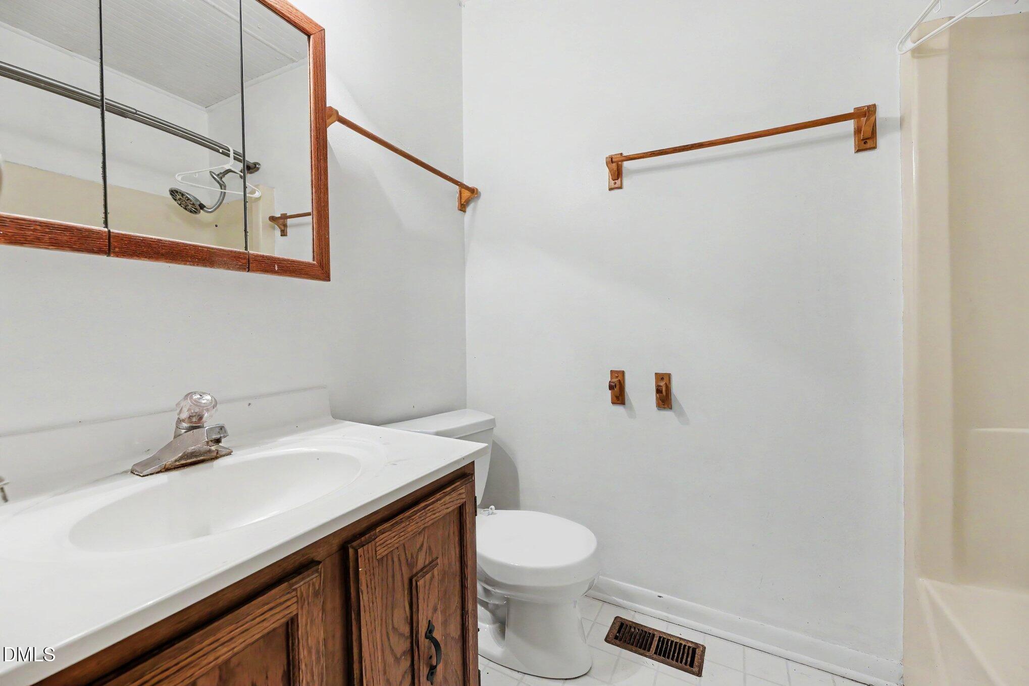 8307 Bromley Road Hillsborough, NC 27278 - Photo 29 of 33 029_file_2320