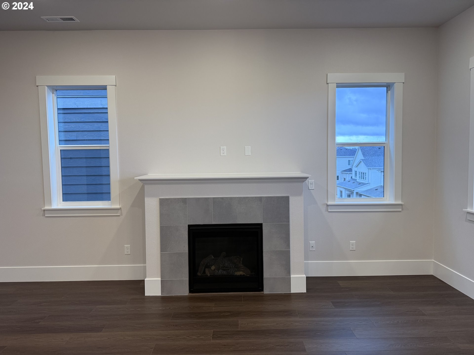 17930 Southwest Howlock Lane Beaverton, OR 97007 - Photo 4 of 14 Gallery Image 4