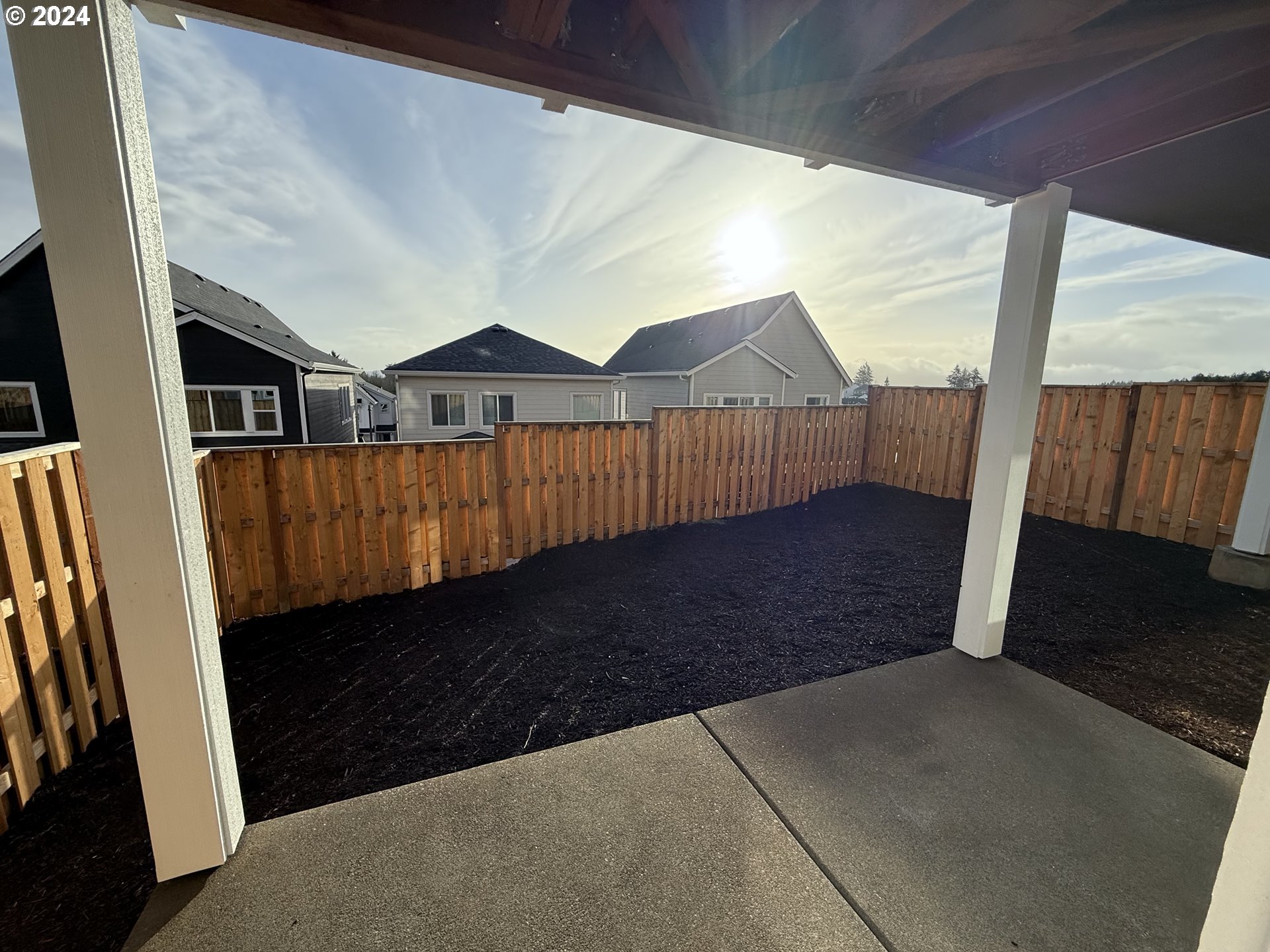 17930 Southwest Howlock Lane Beaverton, OR 97007 - Photo 7 of 14 Gallery Image 7