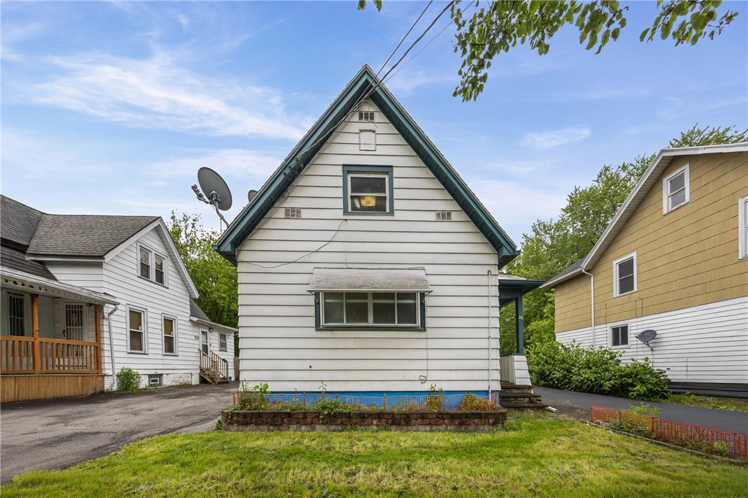 211 Wetmore Park Rochester, NY 14606 - Photo 3 of 28