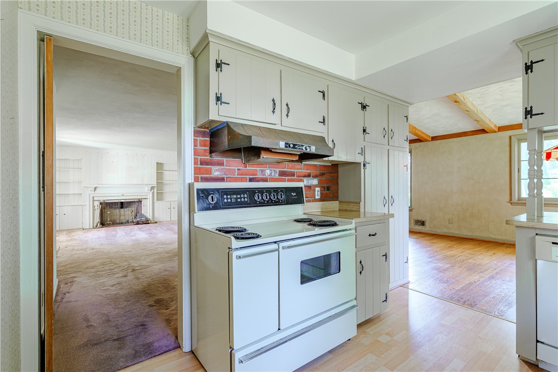 33 Irving Road Rochester, NY 14618 - Photo 20 of 43