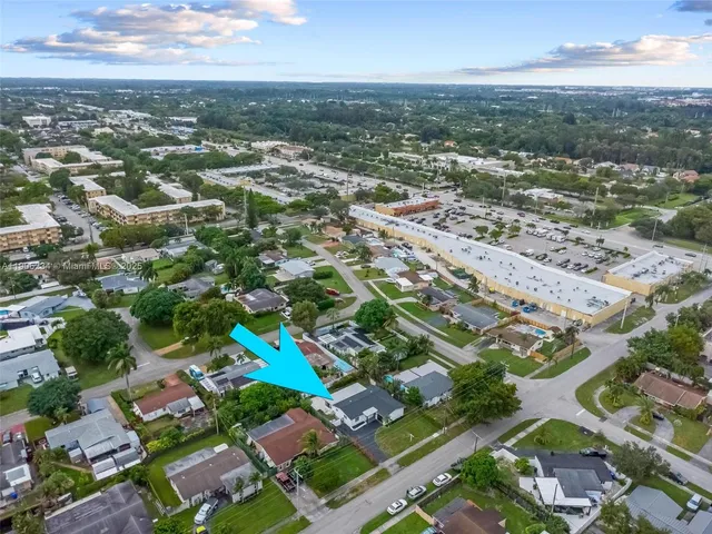 $560,000 | 4020 North 67th Avenue, Hollywood, FL 33024