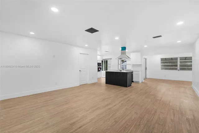 $560,000 | 4020 North 67th Avenue, Hollywood, FL 33024