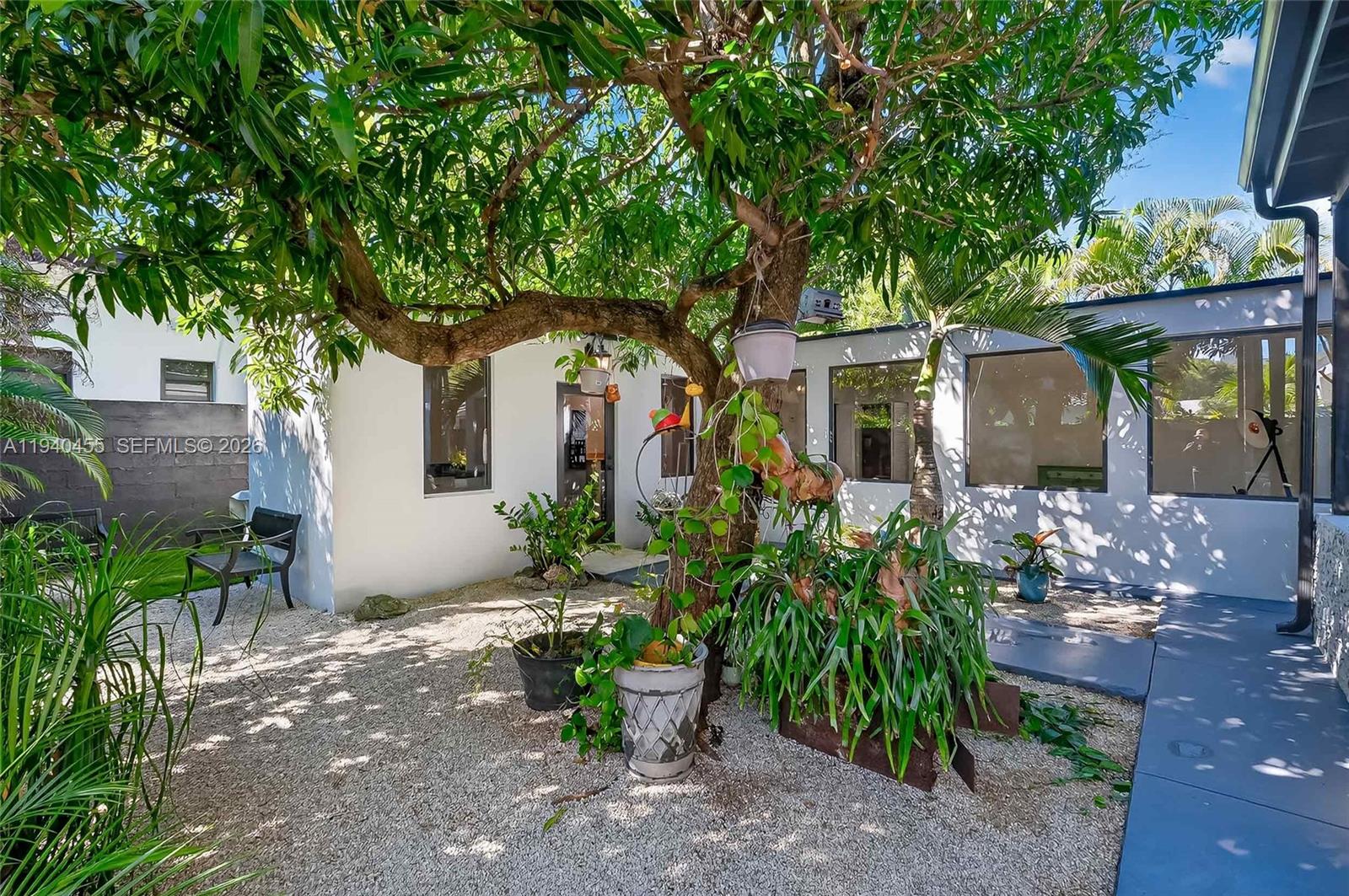 452 Southwest 21st Road Miami, FL 33129 - Photo 3 of 51