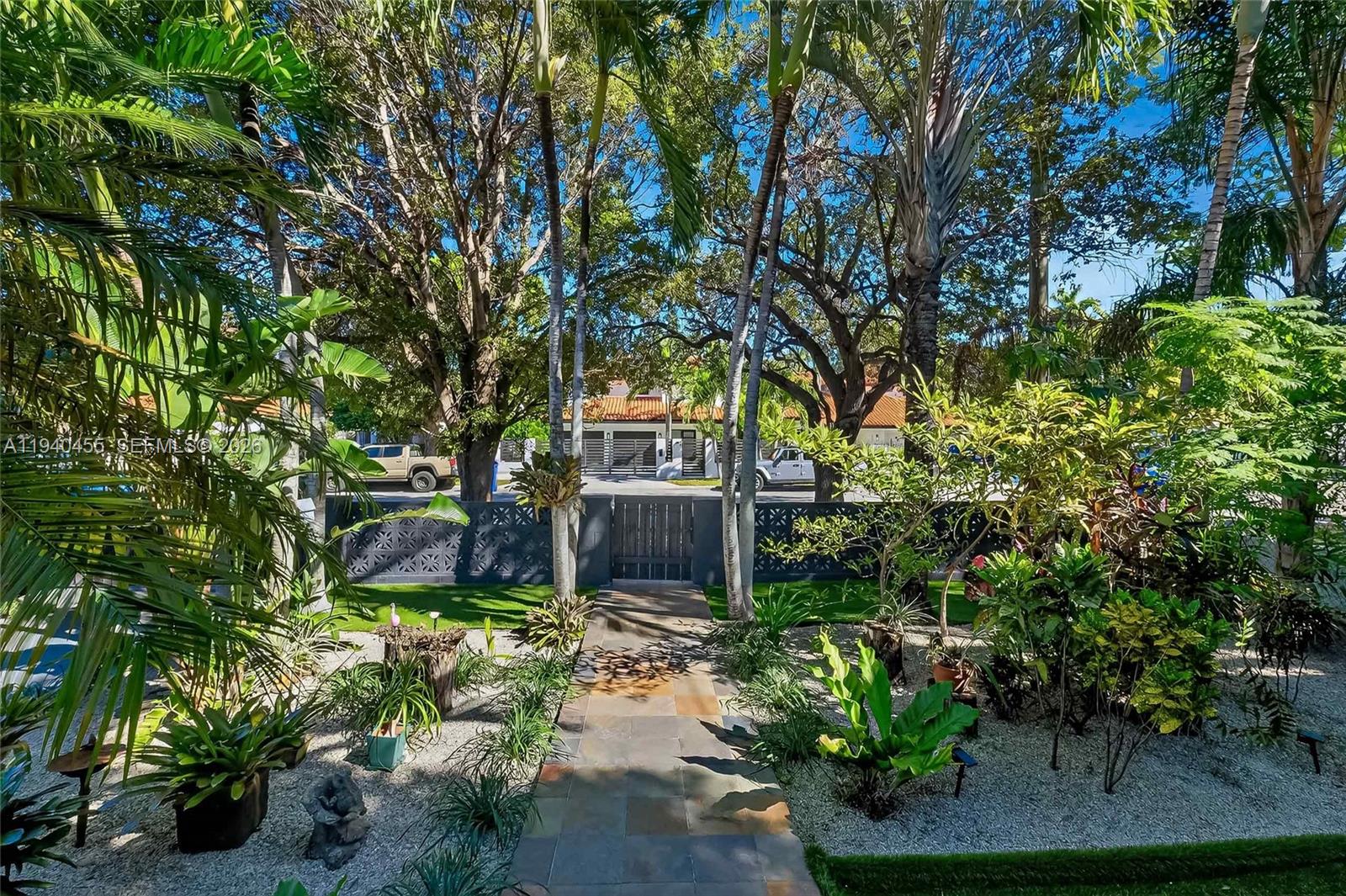 452 Southwest 21st Road Miami, FL 33129 - Photo 47 of 51