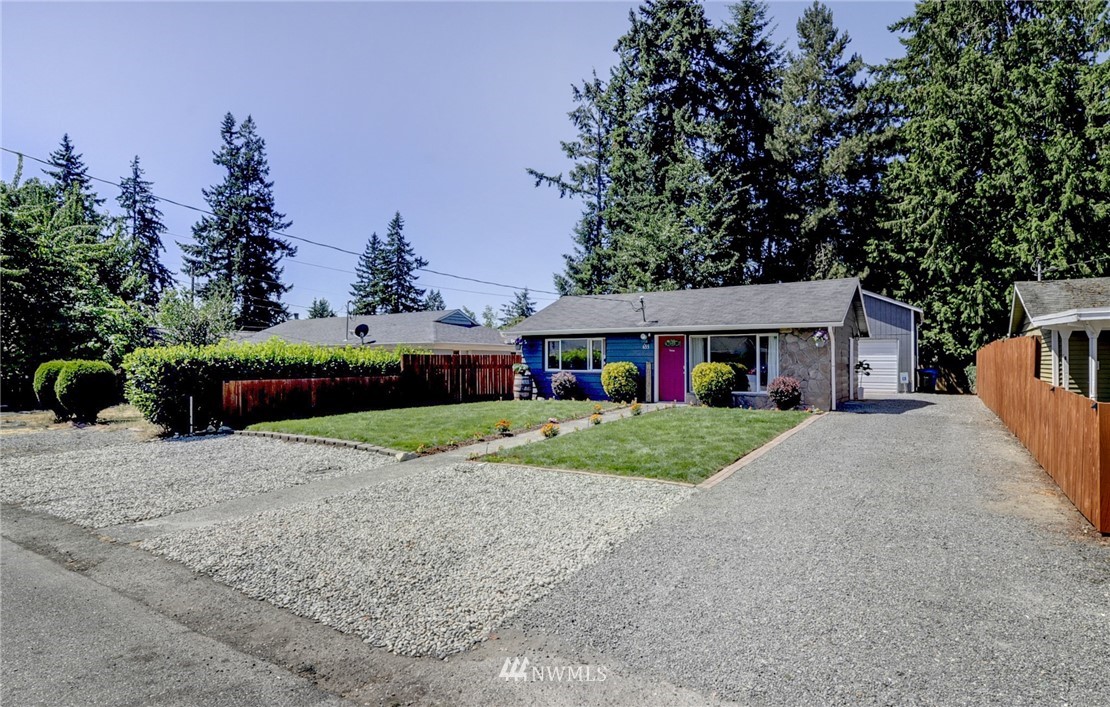 655 Redmond Avenue Northeast Renton, WA 98056 - Photo 2 of 30