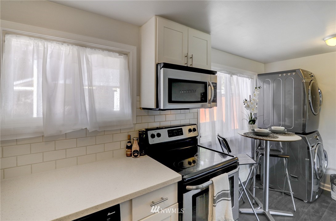 655 Redmond Avenue Northeast Renton, WA 98056 - Photo 13 of 30