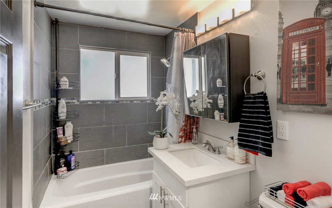 655 Redmond Avenue Northeast Renton, WA 98056 - Photo 18 of 30