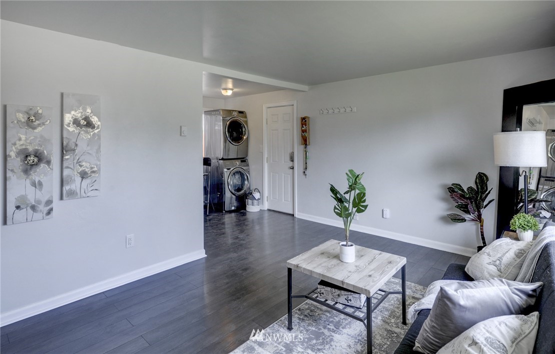 655 Redmond Avenue Northeast Renton, WA 98056 - Photo 7 of 30