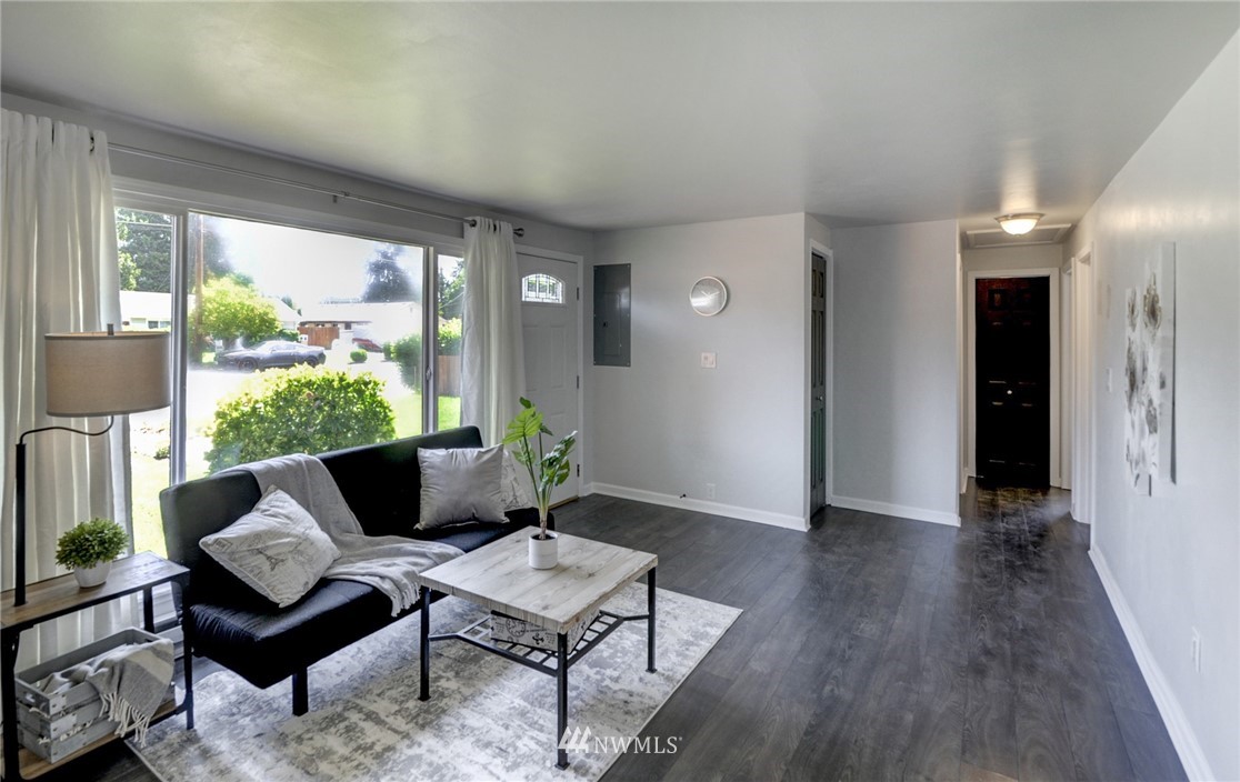 655 Redmond Avenue Northeast Renton, WA 98056 - Photo 9 of 30
