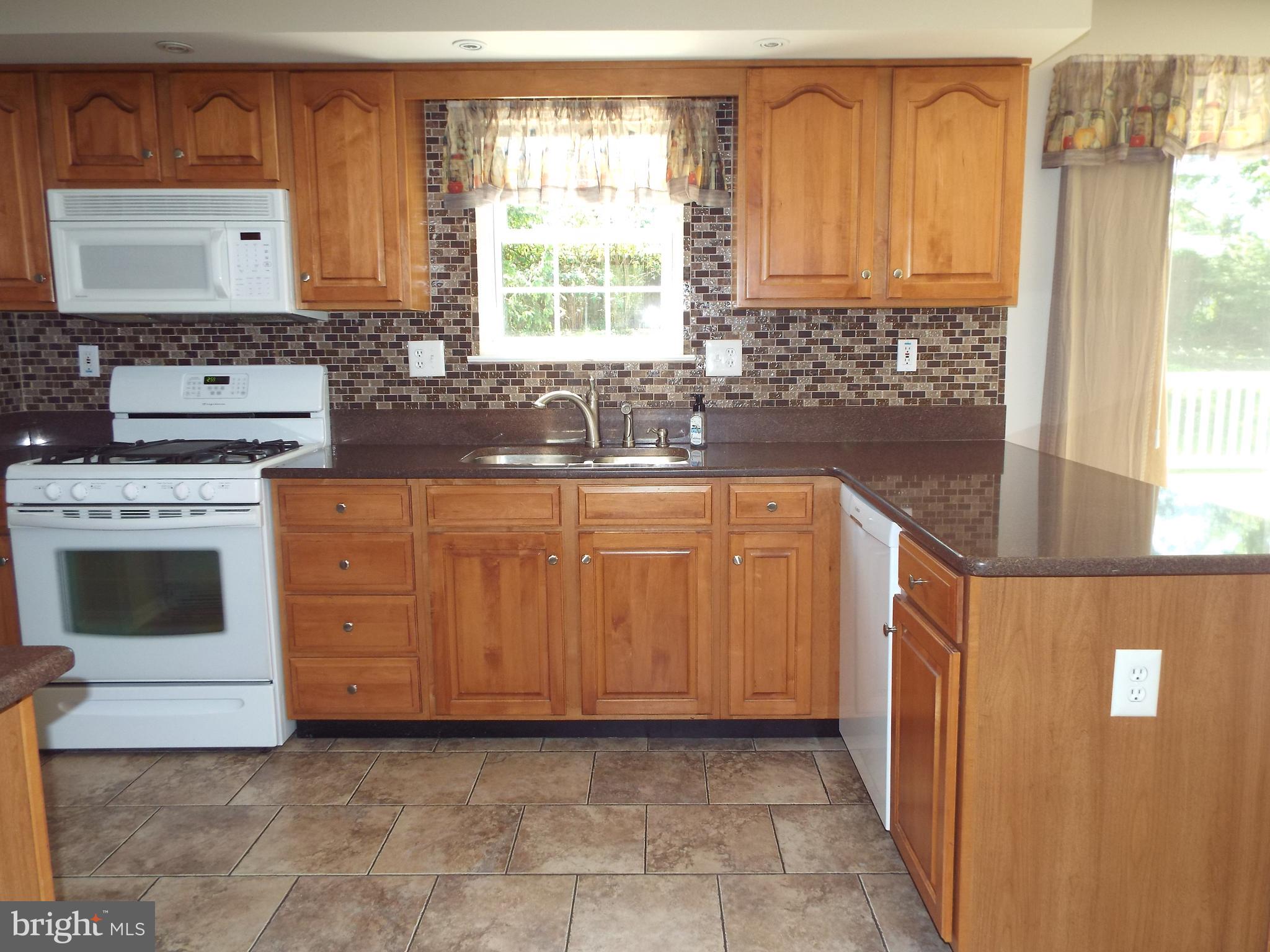 3 Ludlow Road Yardley, PA 19067 - Photo 3 of 36 Gallery Image 3