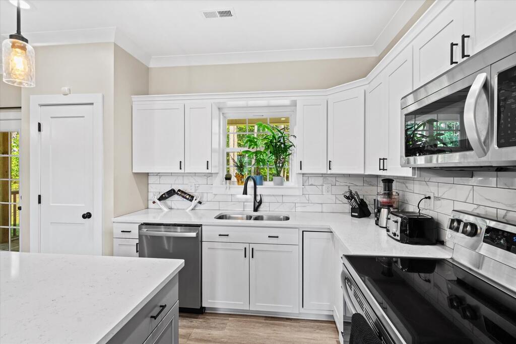 3182 Crow Road Northeast Dalton, GA 30721 - Photo 16 of 44 Gallery Image 16