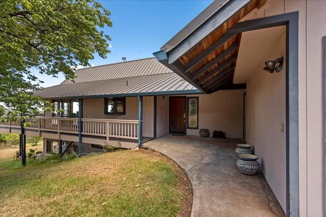 $2,200,000 | 1365 Piiholo Road, Makawao, HI 96768