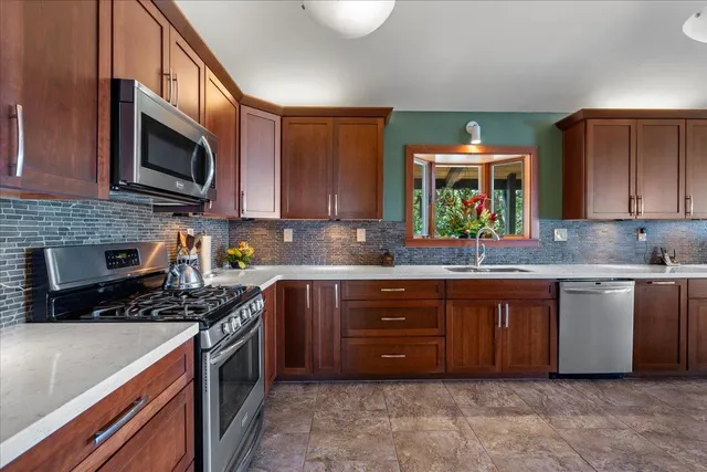 $2,200,000 | 1365 Piiholo Road, Makawao, HI 96768