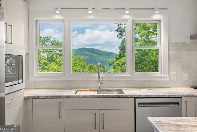 a view of walk in closet