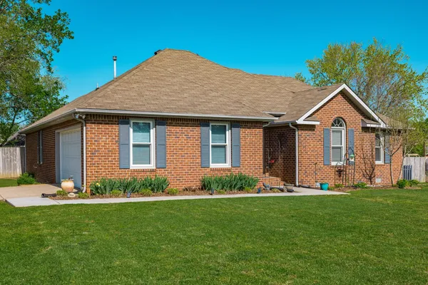 $460,000 | 2403 English Hill Drive, Murfreesboro, TN 37130
