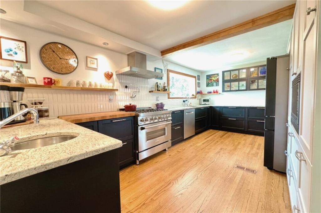 1050 Elicker Road Pittsburgh, PA 15239 - Photo 4 of 19 Gallery Image 4
