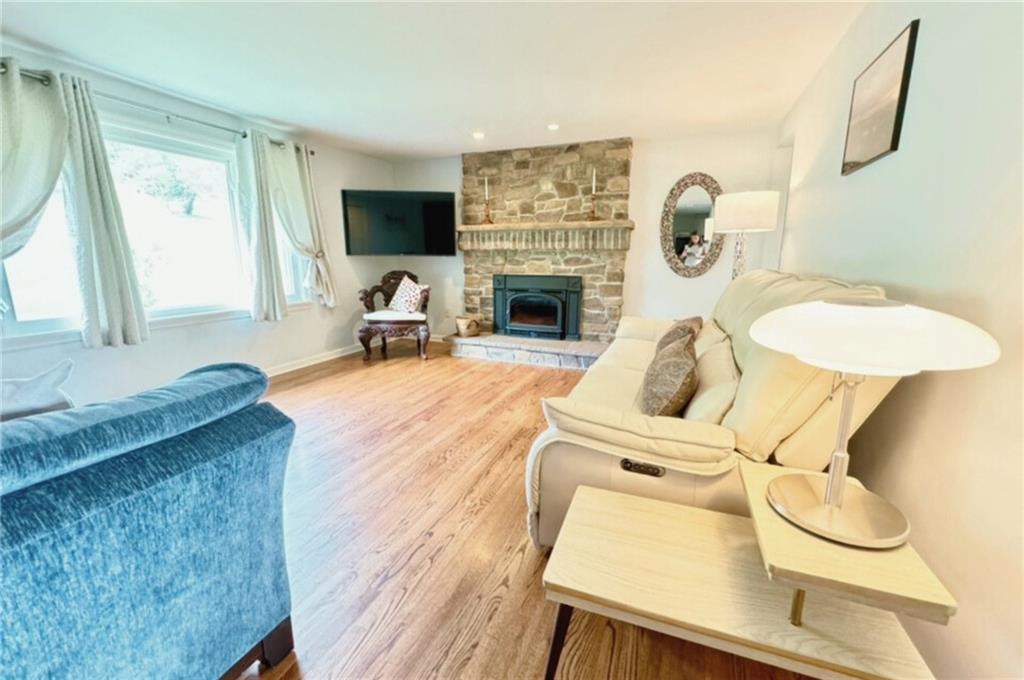 1050 Elicker Road Pittsburgh, PA 15239 - Photo 6 of 19 Gallery Image 6