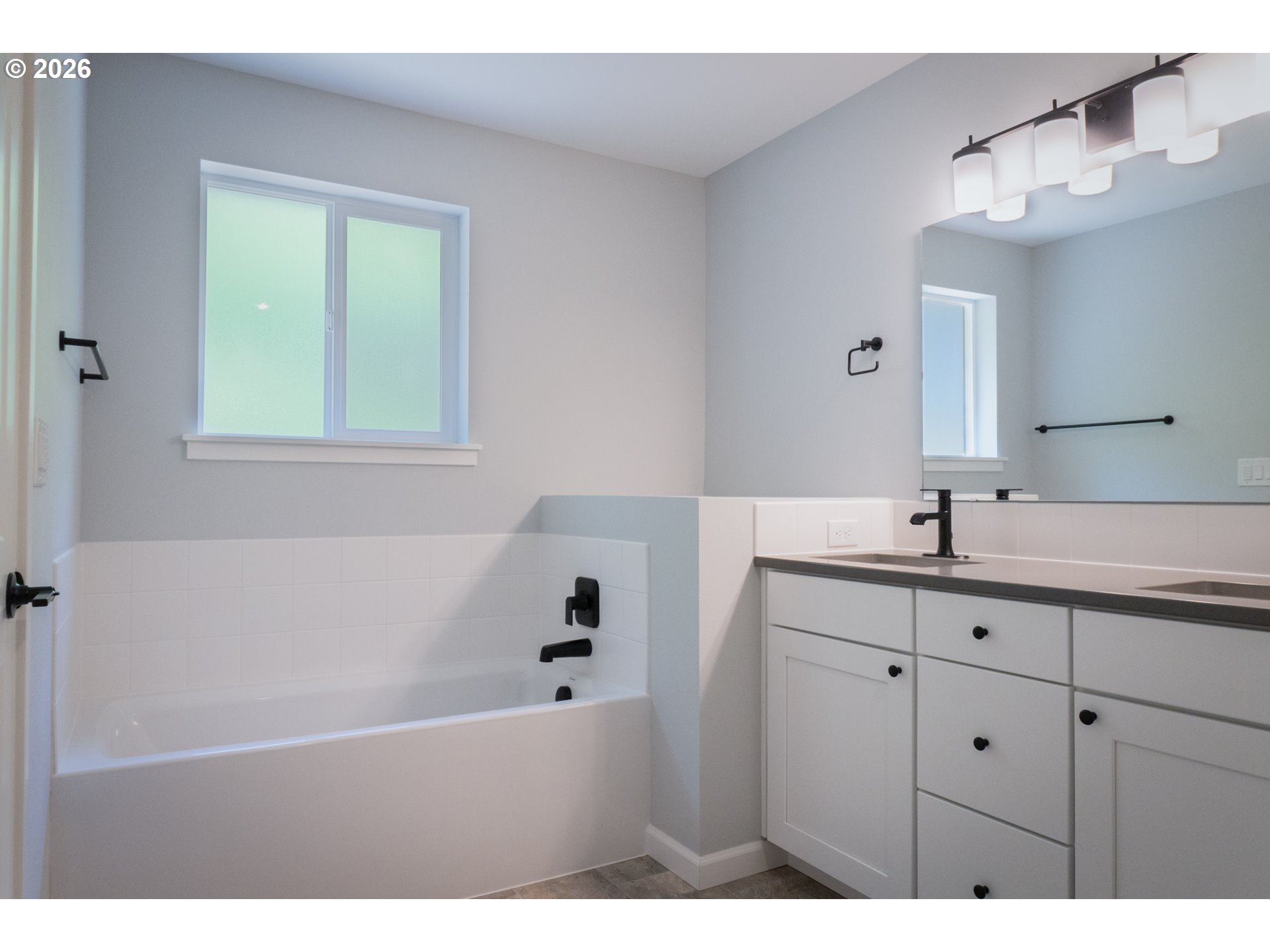 92402 Abbott Road Astoria, OR 97103 - Photo 13 of 32