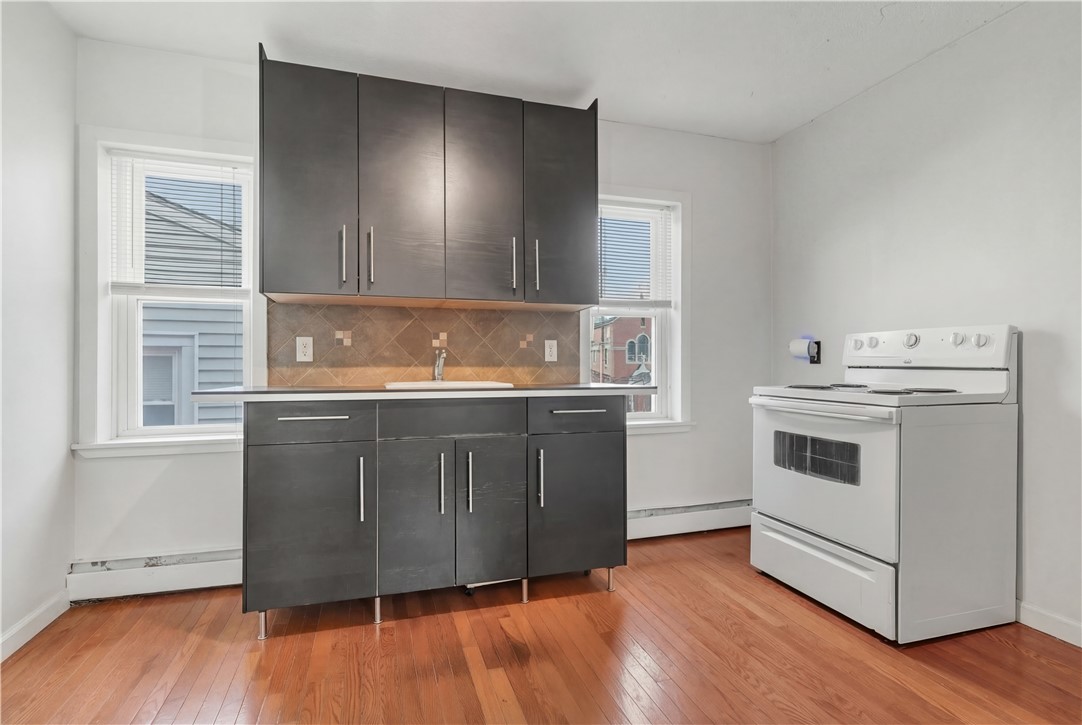 256 High Street Pawtucket, RI 02860 - Photo 15 of 40