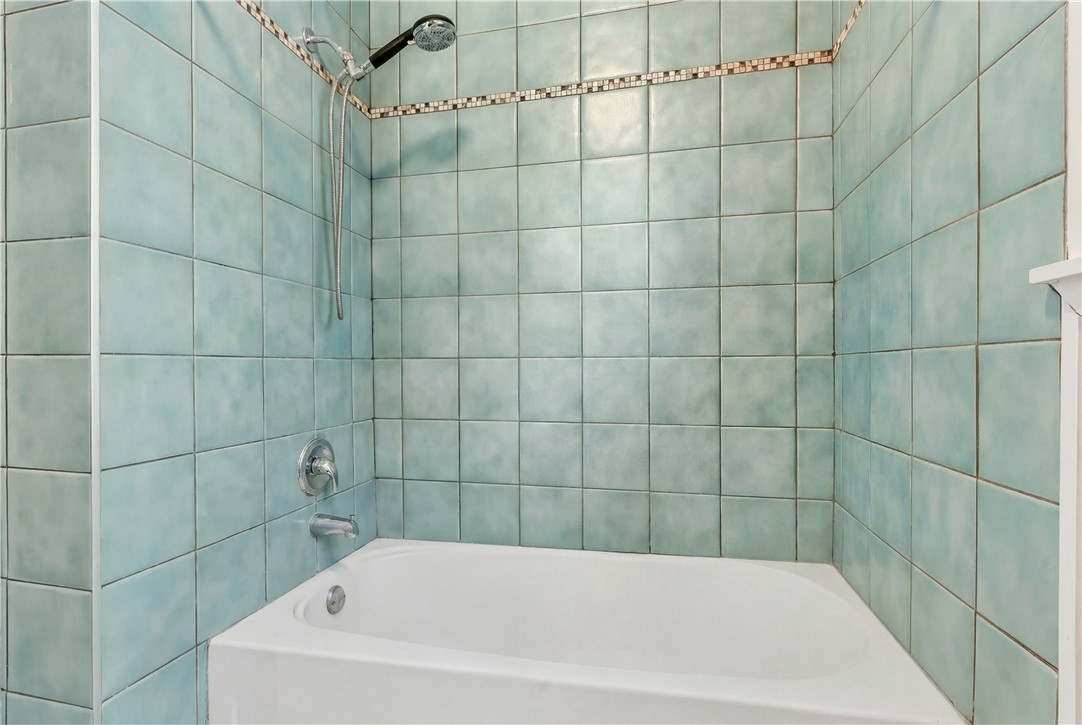 256 High Street Pawtucket, RI 02860 - Photo 10 of 40