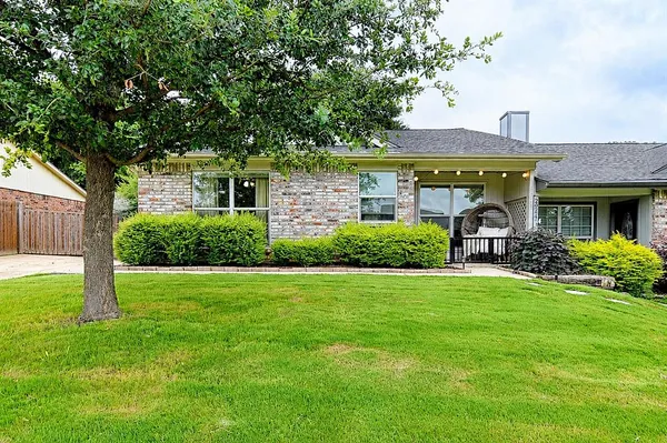 $2,100 | 2926 Kathleen Lane, Euless, TX 76039