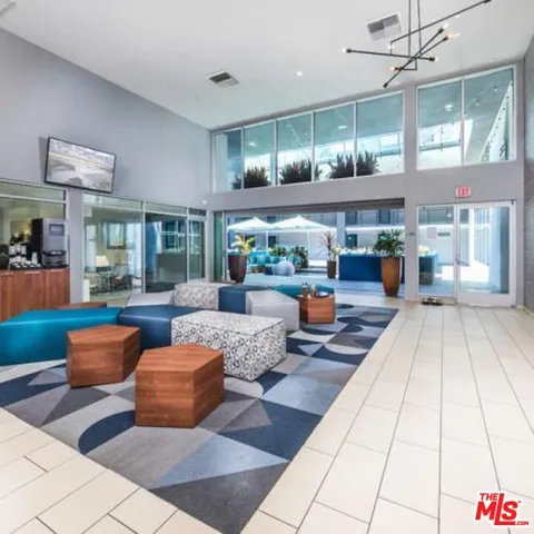 $2,659 | 245 Pine Avenue, Unit 220, Long Beach, CA 90802