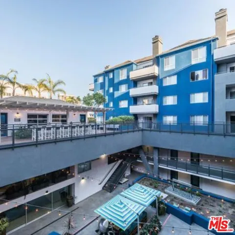 $2,659 | 245 Pine Avenue, Unit 220, Long Beach, CA 90802