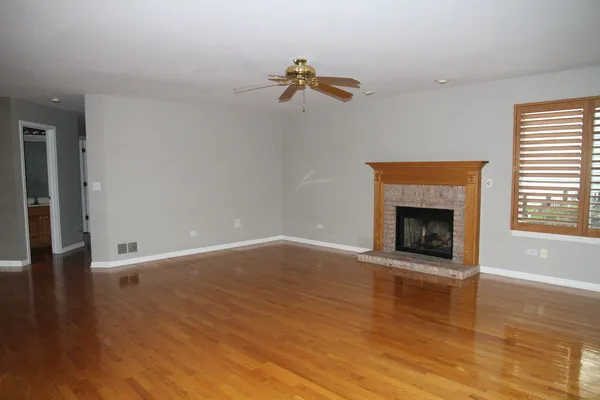 $3,700 | 2723 Whitehall Lane, Naperville, IL 60564