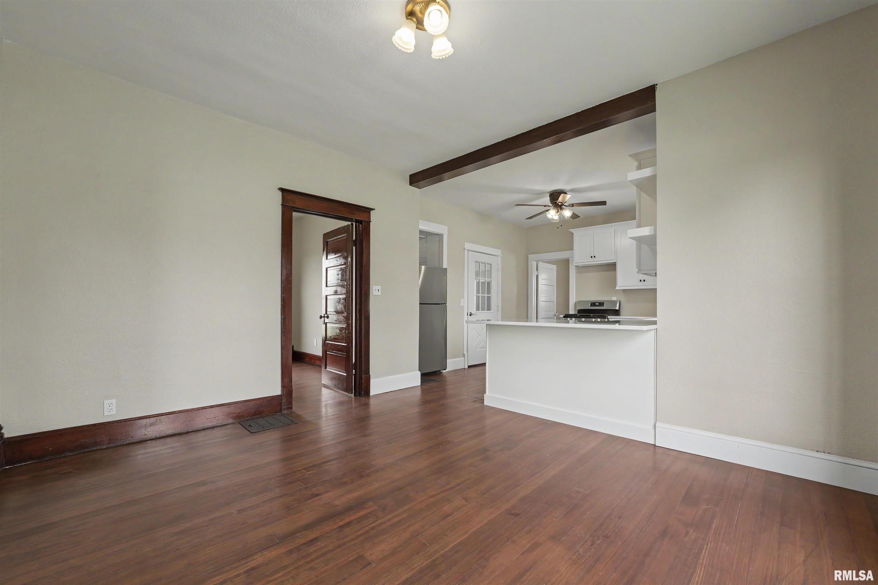 301 South Main Street Armington, IL 61721 - Photo 7 of 25