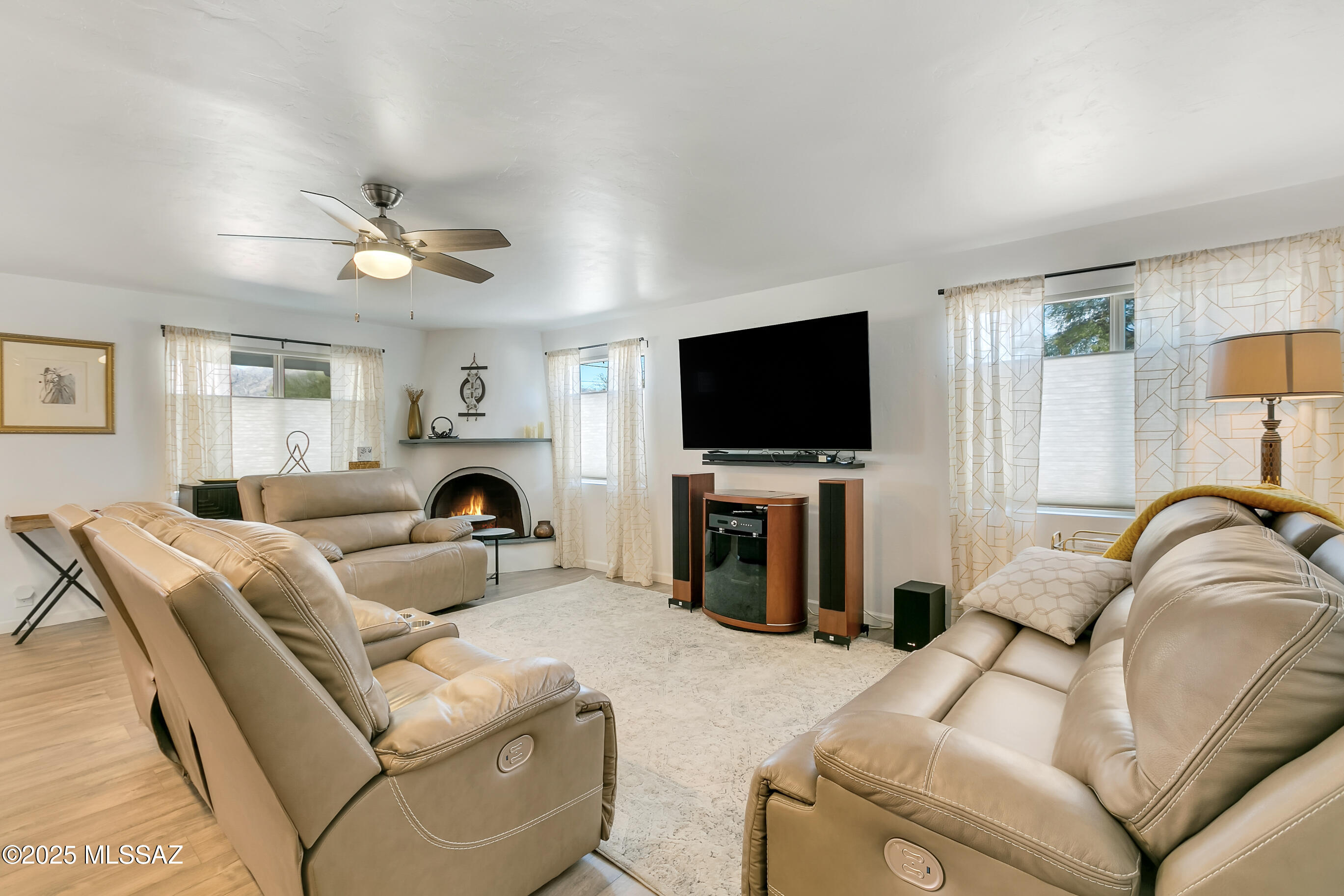 3402 East Kleindale Road Tucson, AZ 85716 - Photo 4 of 32 Gallery Image 4