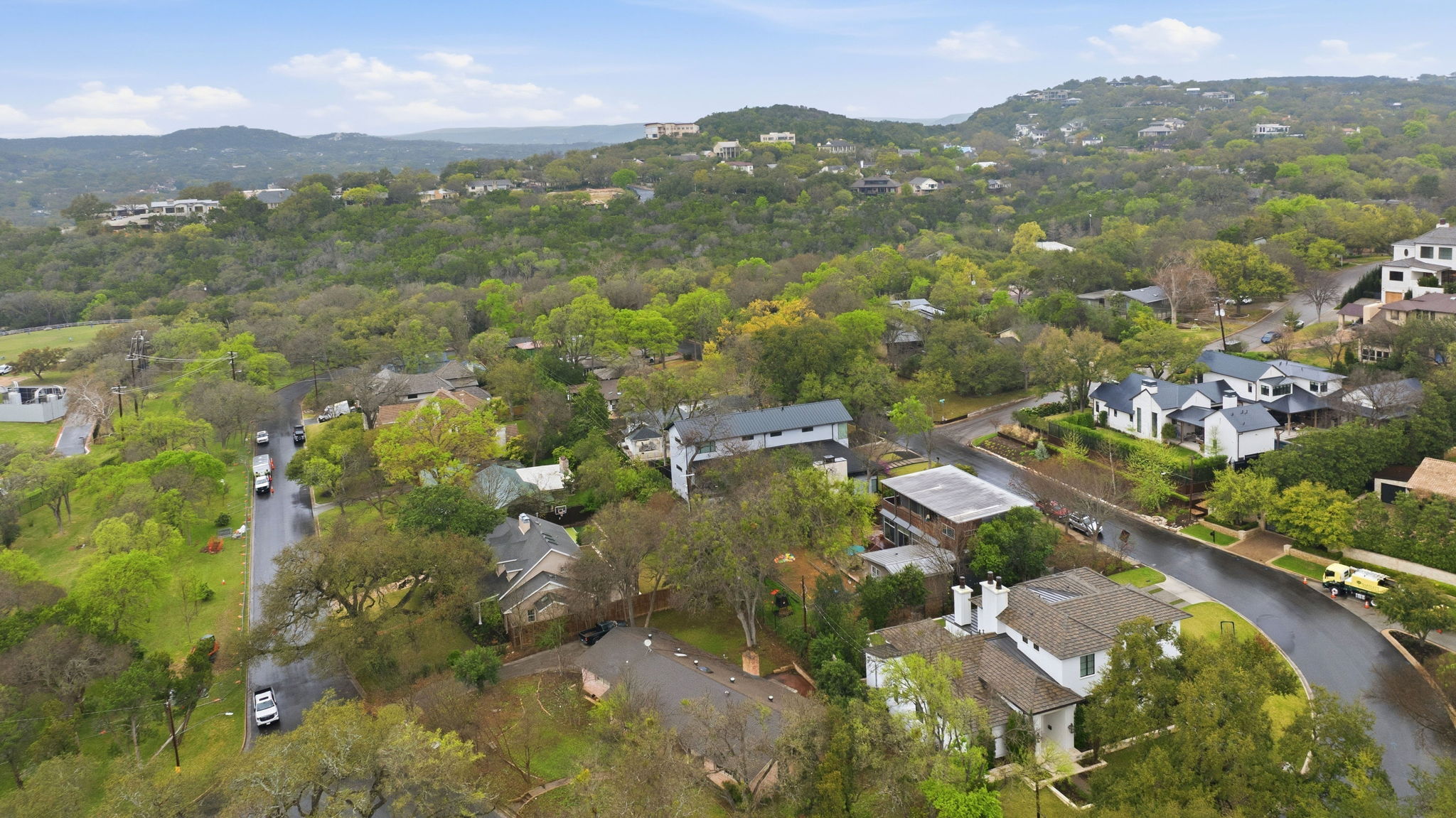 3400 Foothill Parkway Austin, TX 78731 - Photo 19 of 23 a view of a city with mountains in the background