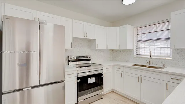 $449,000 | 710 Southwest 114th Avenue, Unit C3, Sweetwater, FL 33174