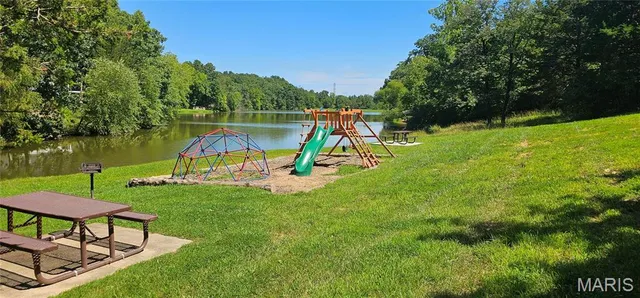 $4,300 | 1829 Ridge Lane, Pacific, MO 63069