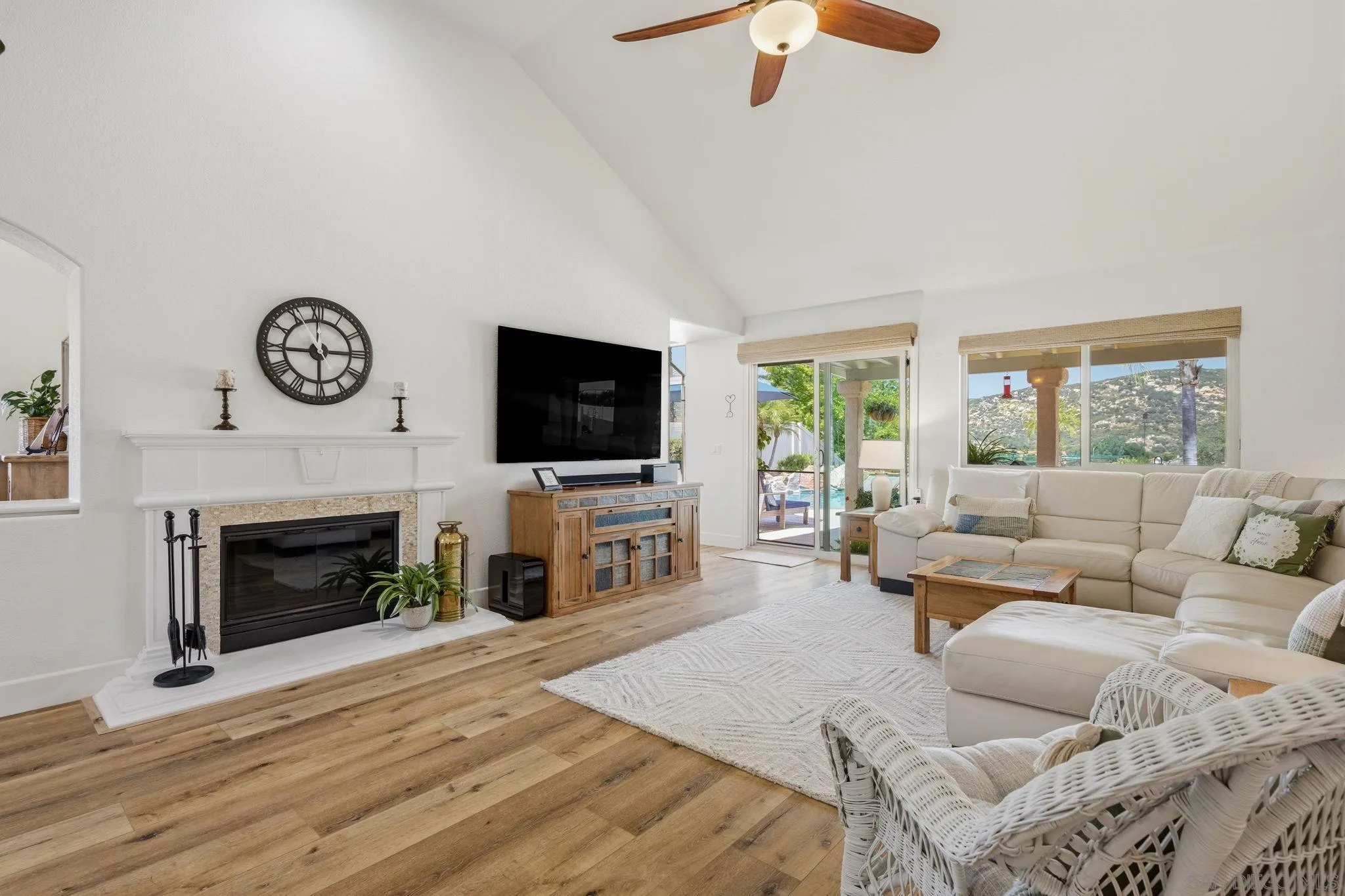 8850 Summerhill Point Alpine, CA 91901 - Photo 11 of 56