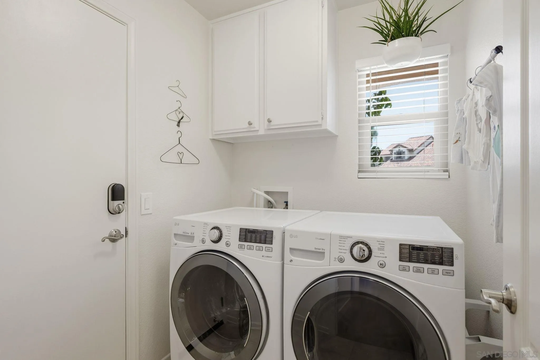 8850 Summerhill Point Alpine, CA 91901 - Photo 26 of 56