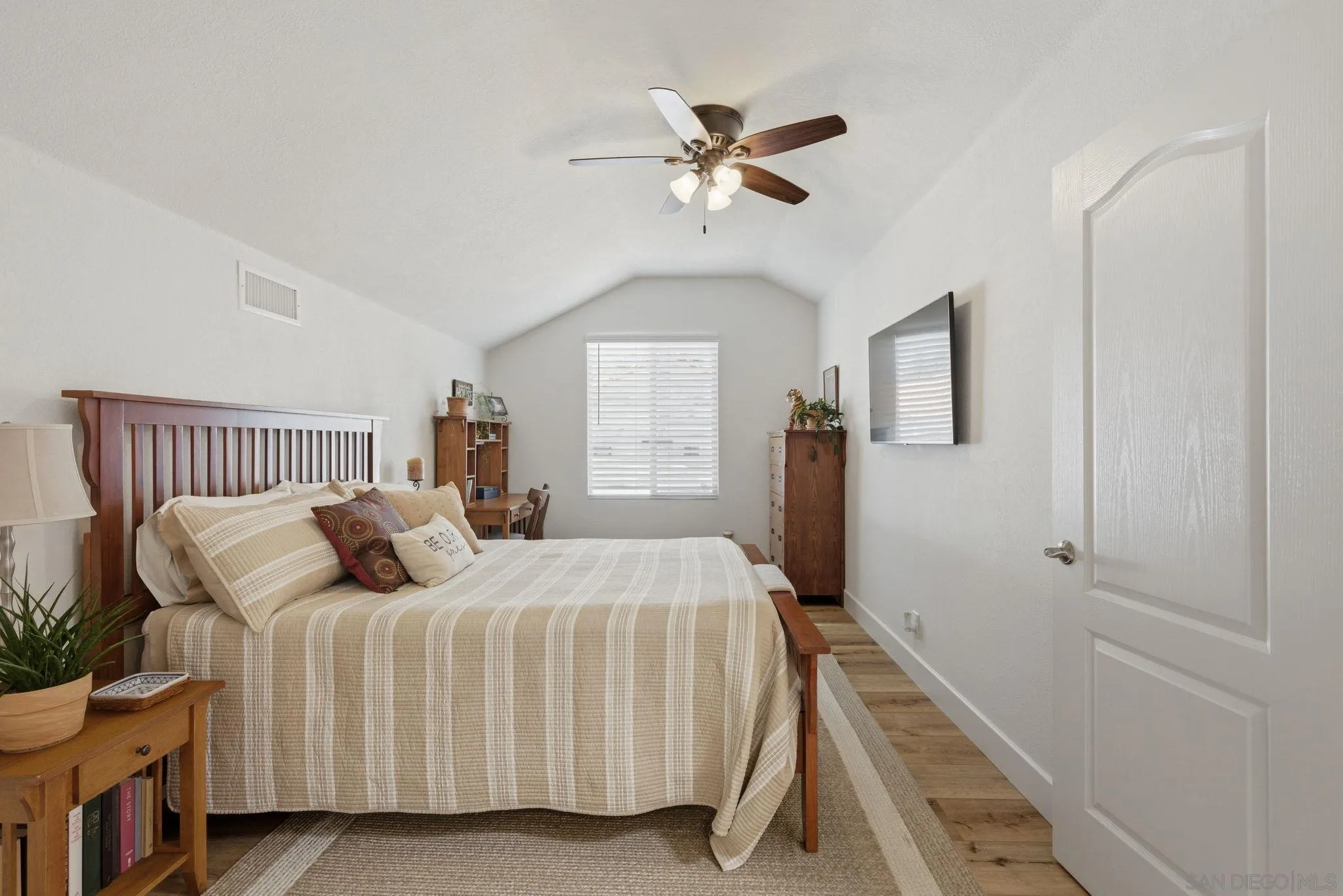 8850 Summerhill Point Alpine, CA 91901 - Photo 28 of 56
